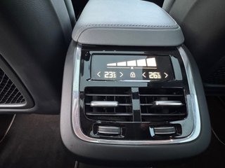 Volvo XC60 B4 diésel R-Desing AWD FULL, nacional