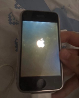 iPhone 2G 8GB da riparare