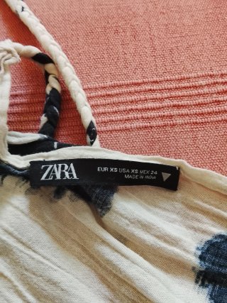 Top corto Zara con stampa