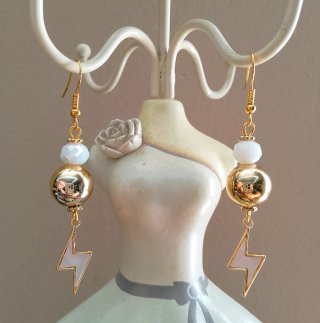 Orecchini S925 Cristallo Fulmine madrrperla bianco