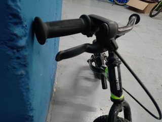 Bicicleta infantil B'Twin 12 sin pedales