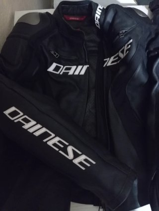 Traje Dainese Mujer Negro