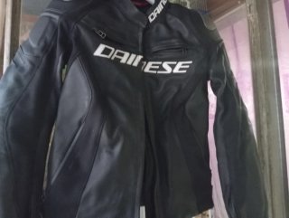 Traje Dainese Mujer Negro