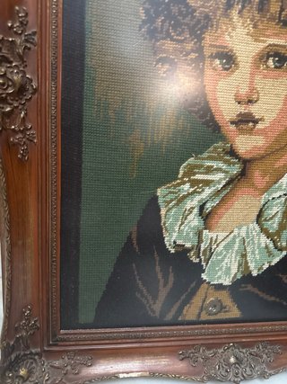 Cuadro punto de cruz niño antiguo hecho a mano