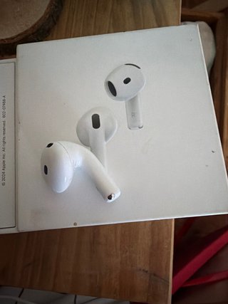 Airpods 4 Pro derecho con cancelacion de sonido