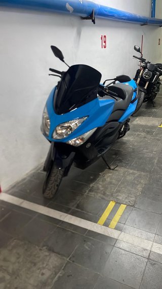 Yamaha T-Max 500cc Maxi Scooter en perfecto estado