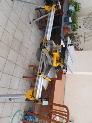 Ingletadora con mesa y banco