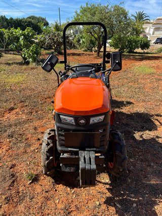 Tractor Rhino T6125 naranja