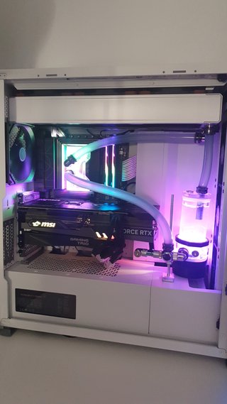 Montaje de PCs por encargo.