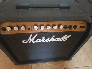 Amplificador Guitarra Marshall Valvestate 8020