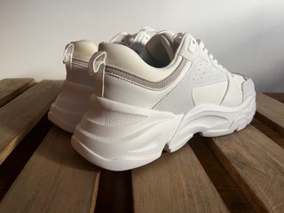 Zapatillas deportivas blancas plataforma