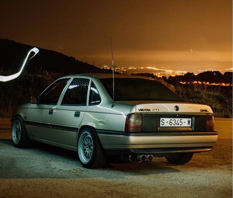 Opel Vectra 1990 - foto 1