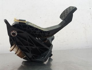 PEDAL EMBRAGUE MERCEDES-BENZ CLASE A (BM 176) OM6