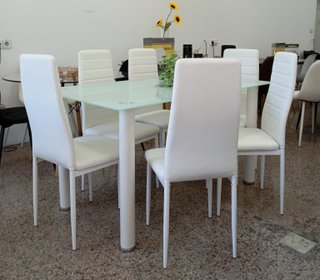 Mesa Extensible DT + 6 Sillas Blancas. ¡EN OFERTA!