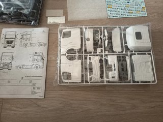 Maqueta Camión Mercedes Benz Actros MP4 Italeri