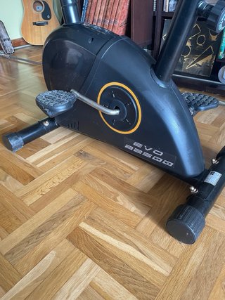 Bicicleta Estática Tecnorita EVO B2500