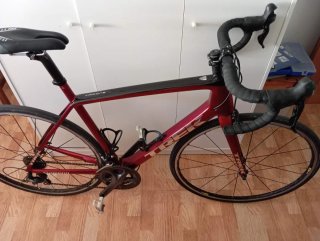 Bicicleta Trek Domane Roja