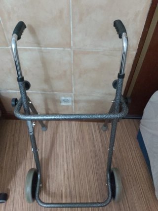 Andador para personas mayores
