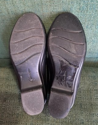Botines negros de cuero
