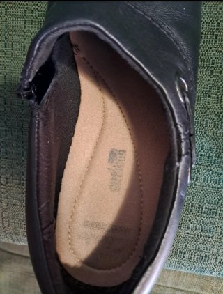 Botines negros de cuero