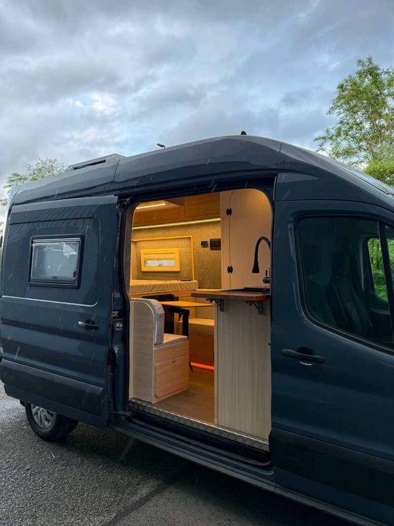 Ford Transit 2021 - foto 1