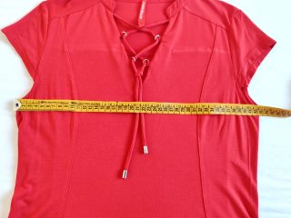 Set Top Rosso e Gonna Stampata