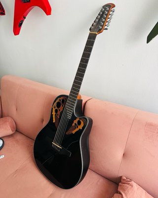 Ovation Celebrity CC44 12 Cuerdas