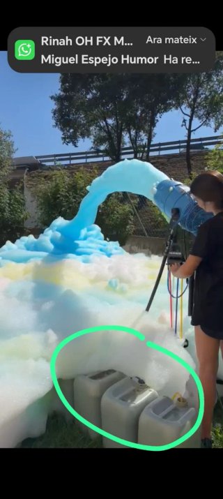 FIESTA DE ESPUMA DE COLORES