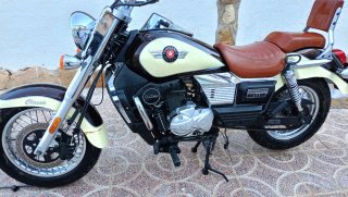 Moto UM Commando Classic 125cc 2021