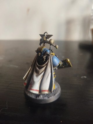Praetor Legion con Hacha de Poder Warhammer
