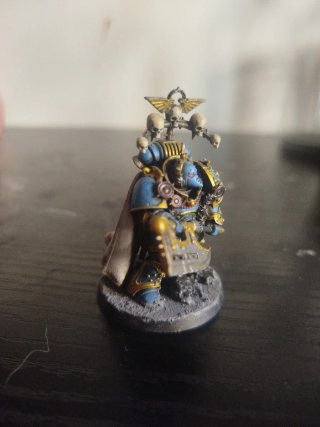 Praetor Legion con Hacha de Poder Warhammer
