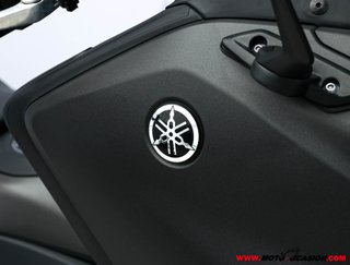 YAMAHA T-MAX 560 -APTA A2- GARANTÍA OFICIAL
