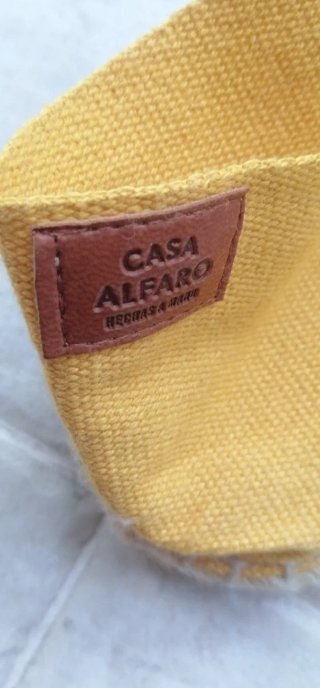 Alpargatas de esparto cosidas a mano