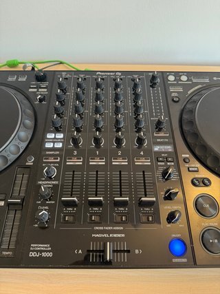 Controlador DJ Pioneer DDJ-1000