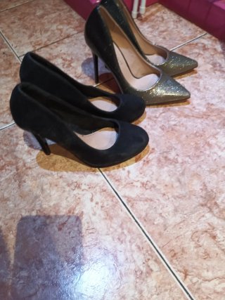 Zapatos de tacón mujer negros y dorados