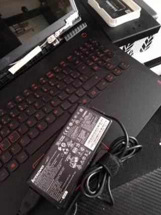Portátil Lenovo Y520