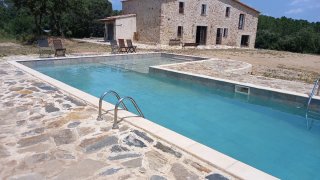 Casa rural con piscina, grupos de 13p 7d. agosto.
