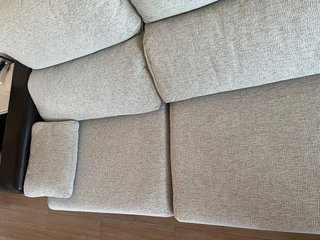 Sofá chaise longue tela y piel