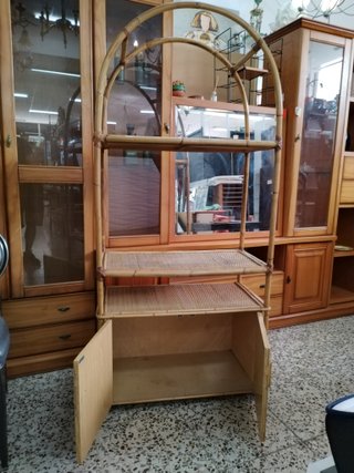 ESTANTERIA ARQUEADA DE BAMBÚ