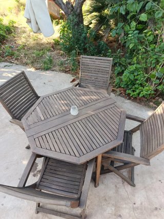 Conjunto mesa y sillas de teca