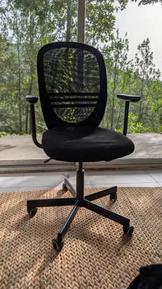 Silla de oficina ikea lintan negra URGE