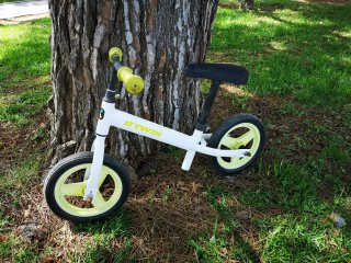 Bici de equilibrio B'TWIN blanca y amarilla