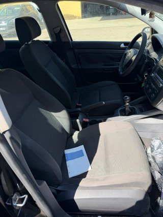 Volkswagen Golf 1.6