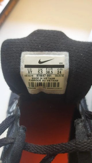Zapatillas Nike Negras y Blancas