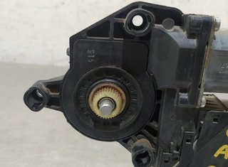 MOTOR ELEVALUNAS TRASERO IZQUIERDO AUDI A4 BERLIN