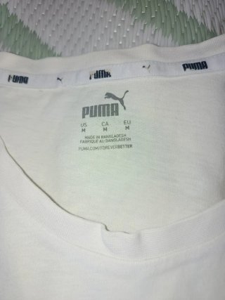 PUMA White Graphic T-Shirt – Size M