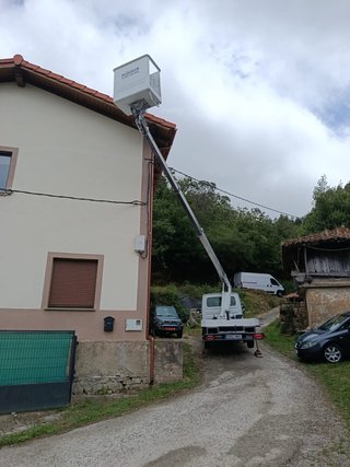 Alquiler camion cesta elevadora