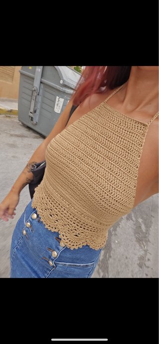 Top Crochet Blanco Escote Pico echo a mano