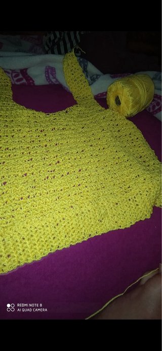 Top Crochet Blanco Escote Pico echo a mano