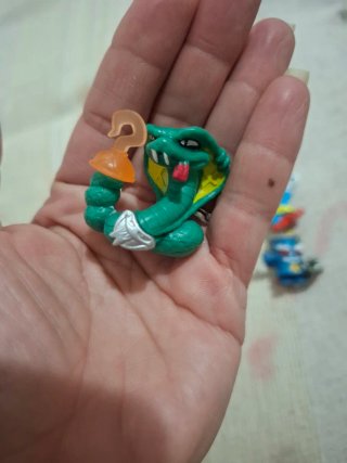 Lote 4 Figuras Superthings y Piratix